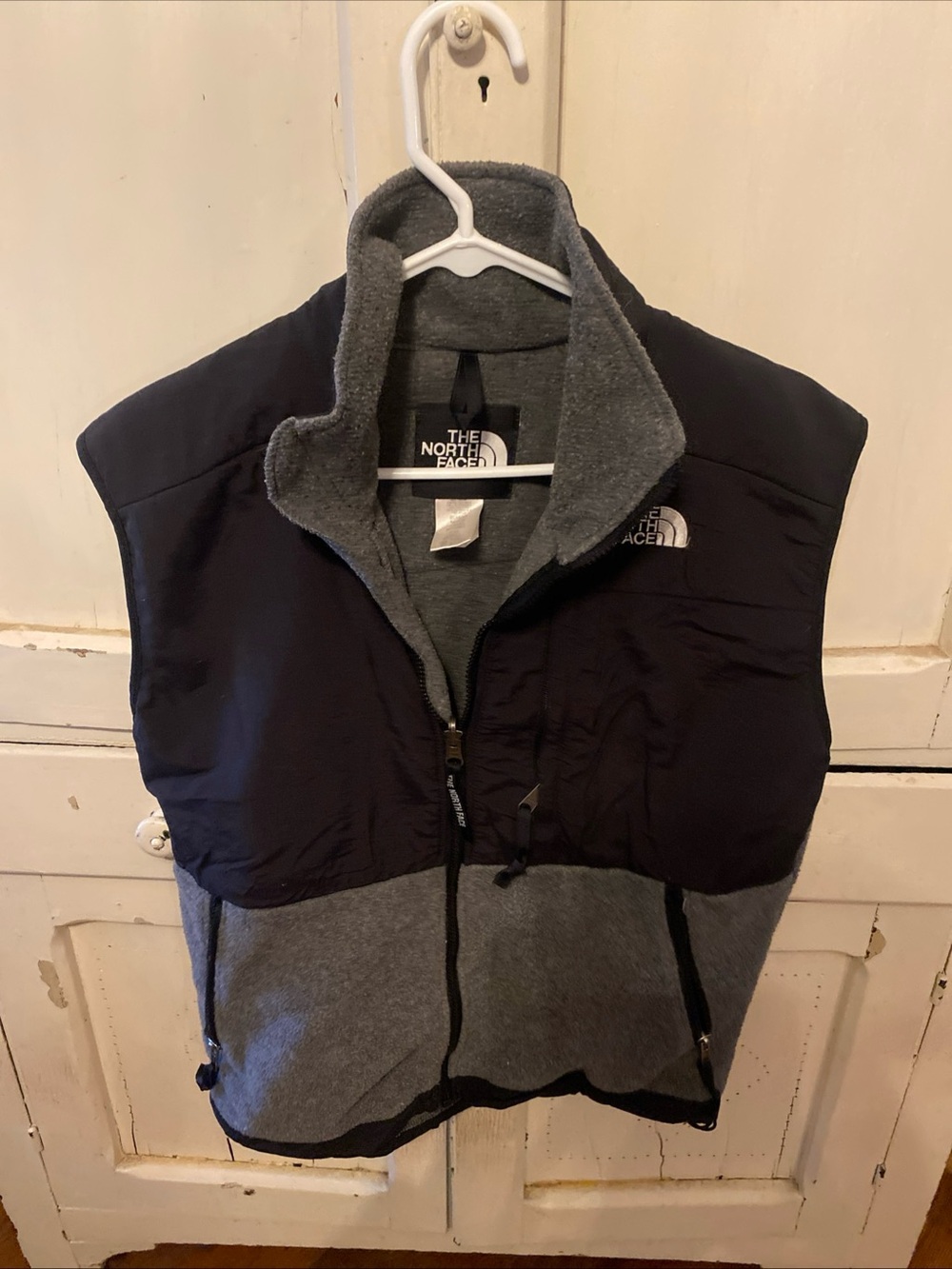 The North Face Men's Black & Gray Fleece-Panel Vest
